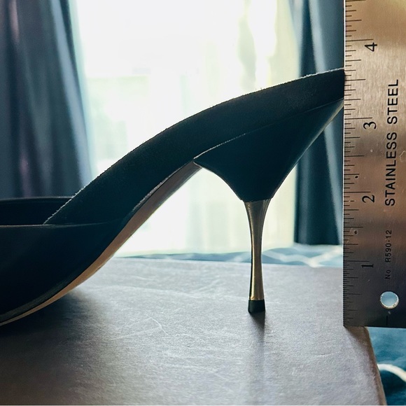 Prada Vero Cuoio Heels - Picture 6 of 8